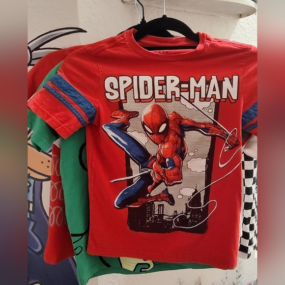 Bundle Of 6 Boys Size 8 Tees NWT NWOT & EUC Toy Story Marvel & MARIO - Picture 6 of 12